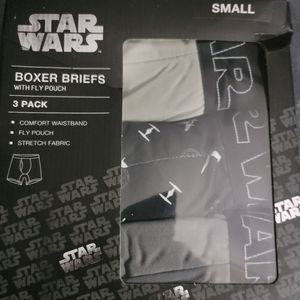 Star wars mens Boxer Briefs small. 3 pack. New. Fly pouch